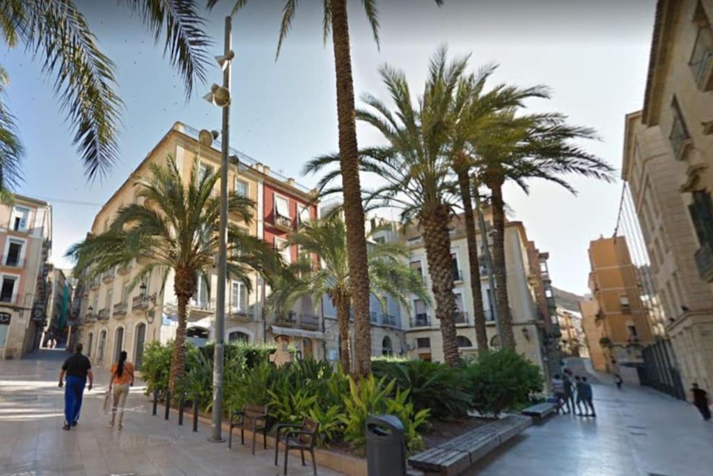 Calle Mayor Next To Beach Alicante Exteriör bild