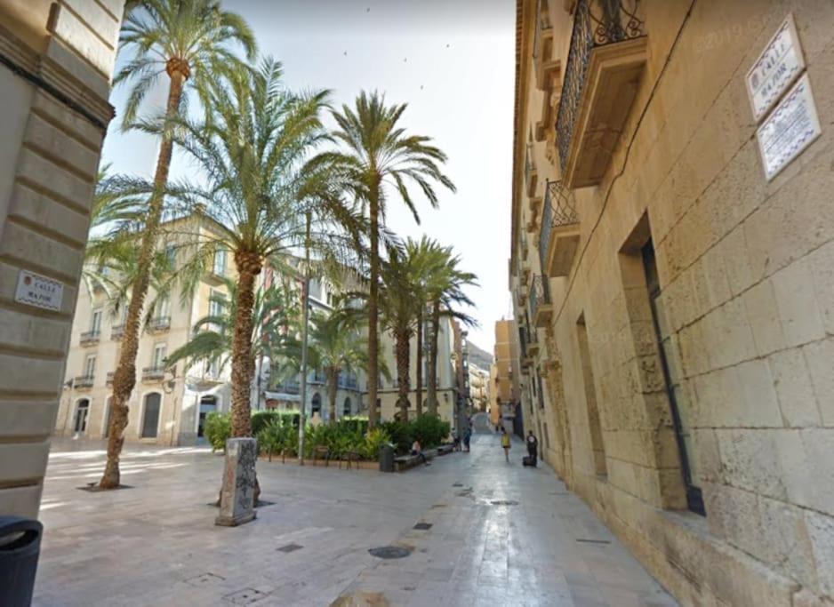 Calle Mayor Next To Beach Alicante Exteriör bild