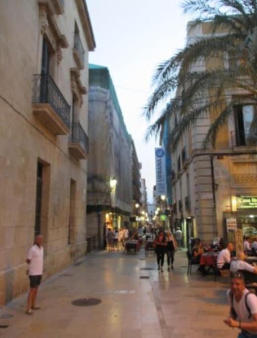 Calle Mayor Next To Beach Alicante Exteriör bild